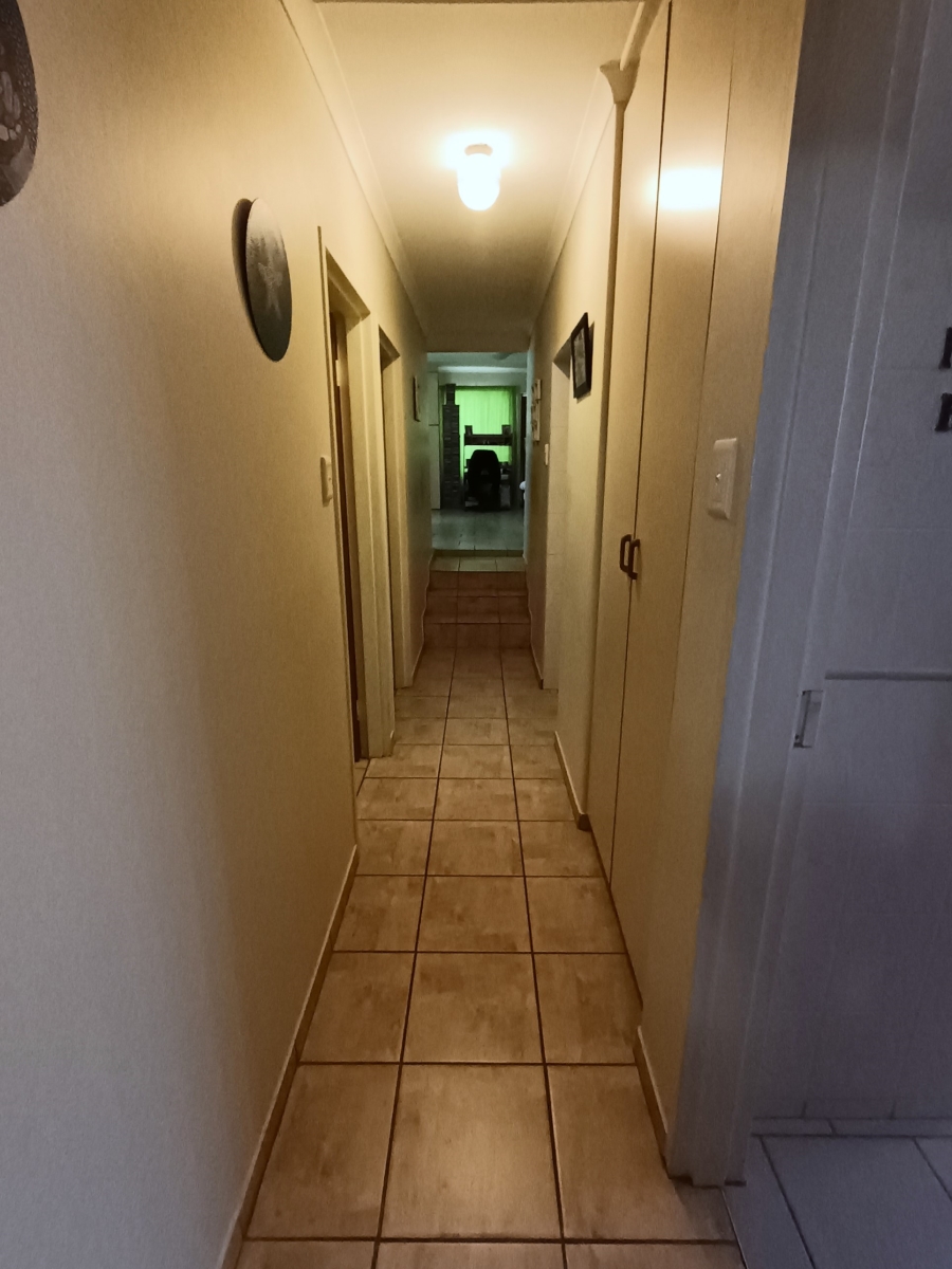 3 Bedroom Property for Sale in Jeffreys Bay Central Eastern Cape